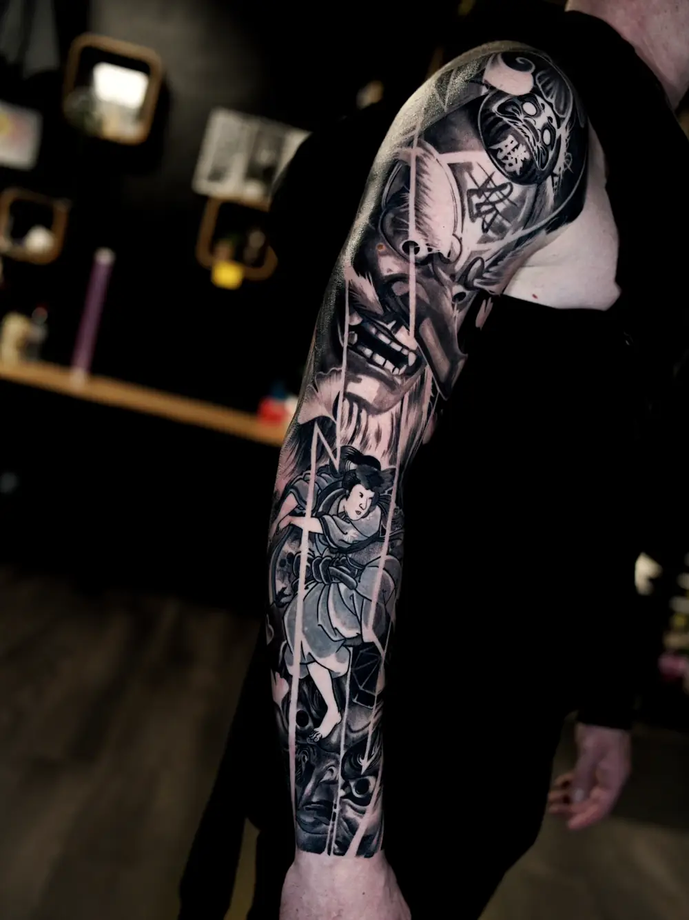 Tatouage réalisme noir et gris — galerie 9